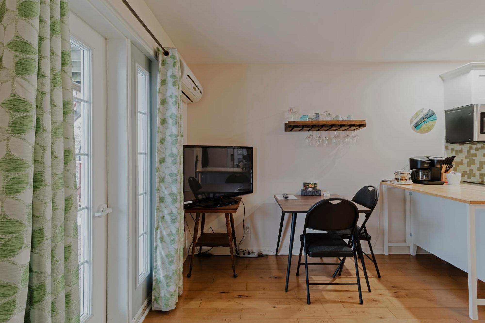 Condo Hotel Magog Orford Екстериор снимка